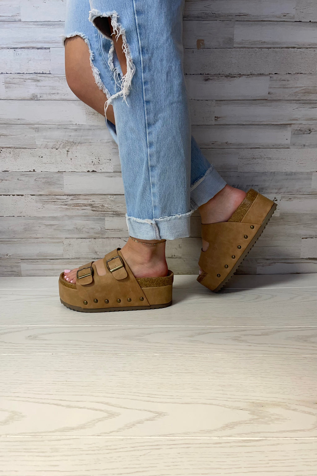 Wannabe Platform Slip-On Sandals- Caramel